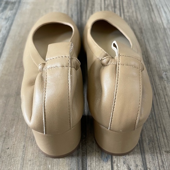 Everlane The Italian Leather Day Heel in light tan taupe size 6 - Picture 5 of 11